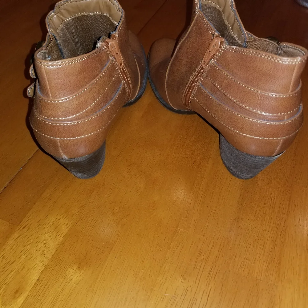 Booties - Picture 3 of 5